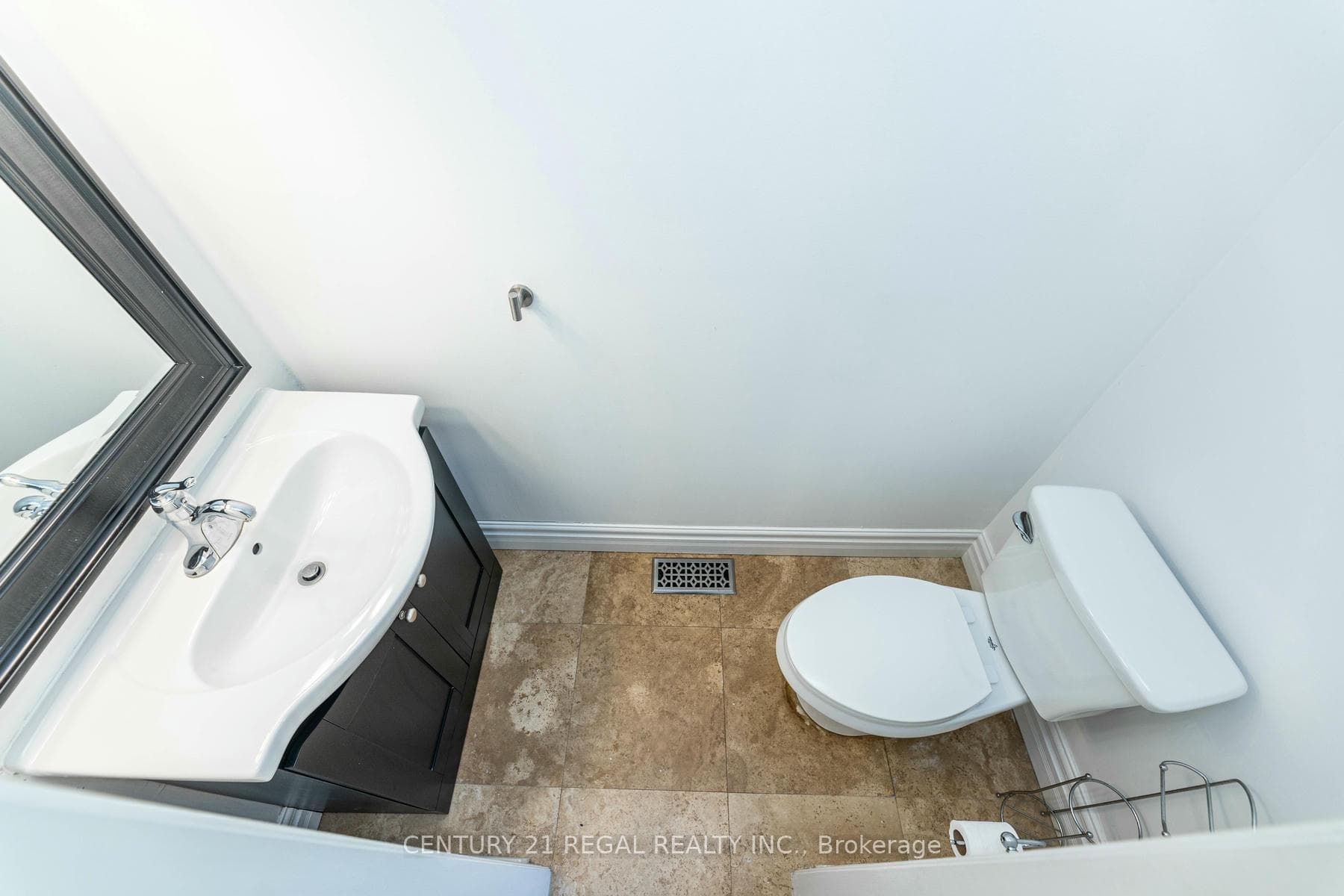 88 Overbank Drive photo 8