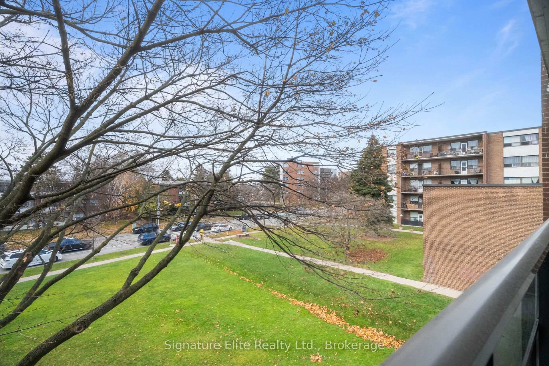 329 The West Mall N/A Unit 304 photo 16