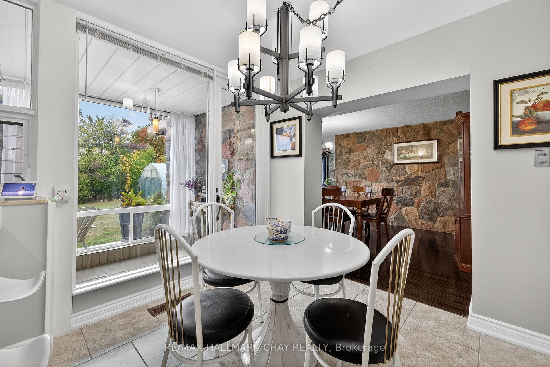 39 Highfield Crescent photo 5
