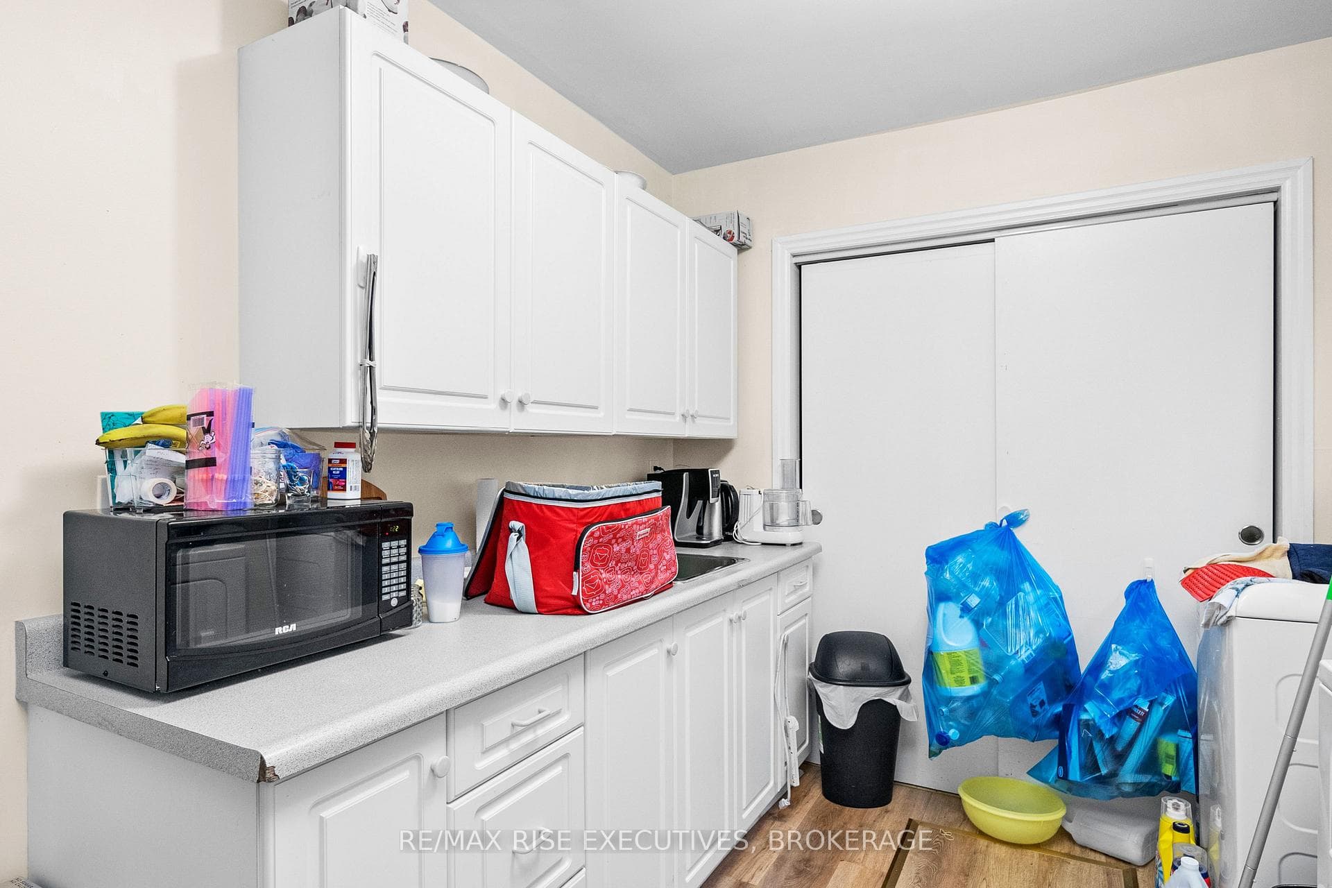 89 DUNDAS Street photo 25