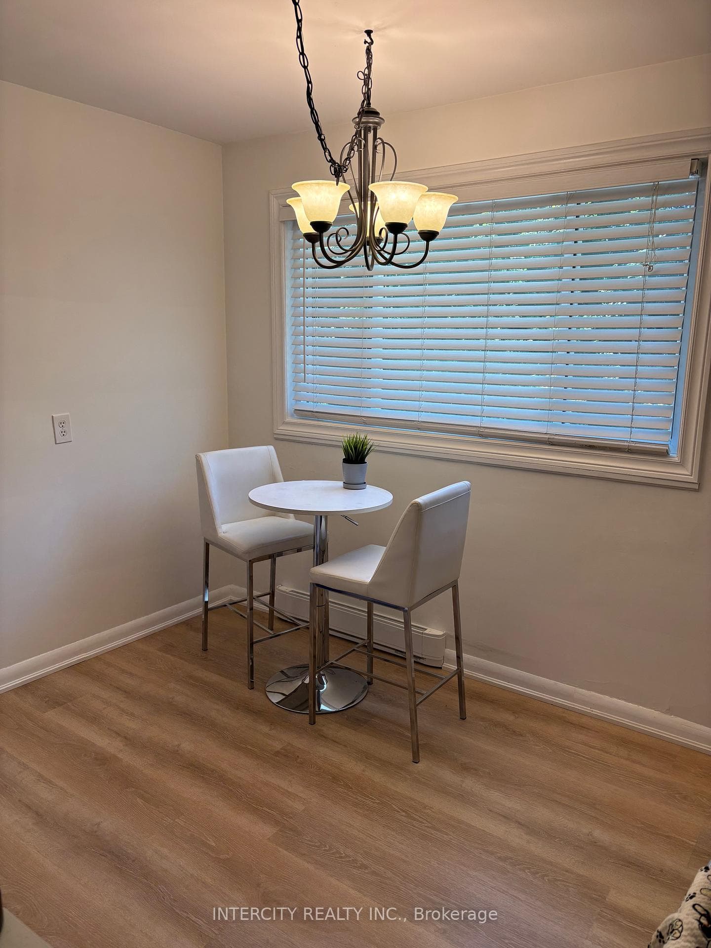 363 Andrew Street Unit 3 photo 7