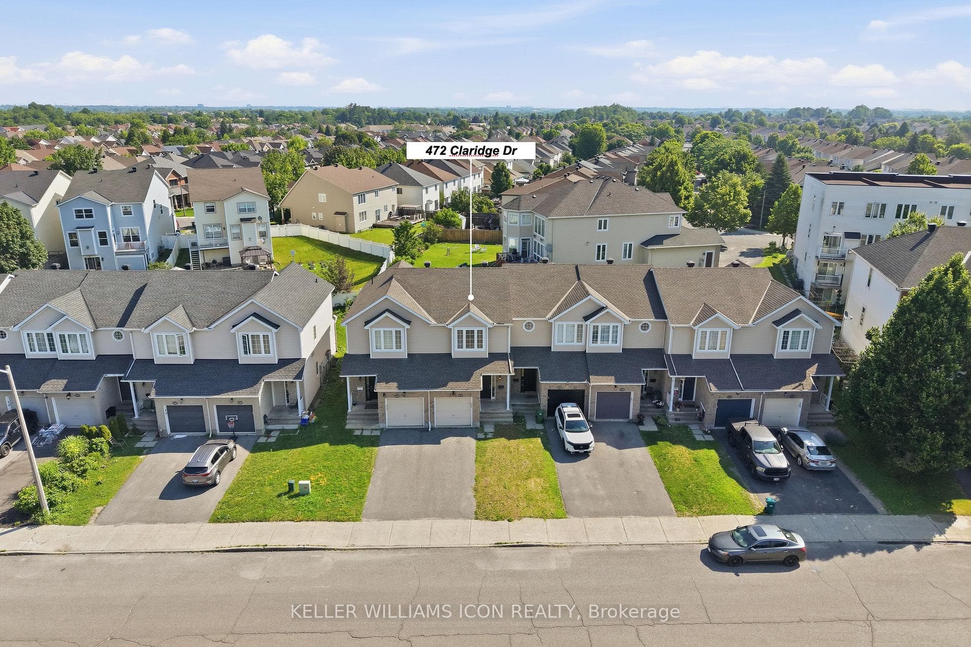 472 Claridge Drive photo 2