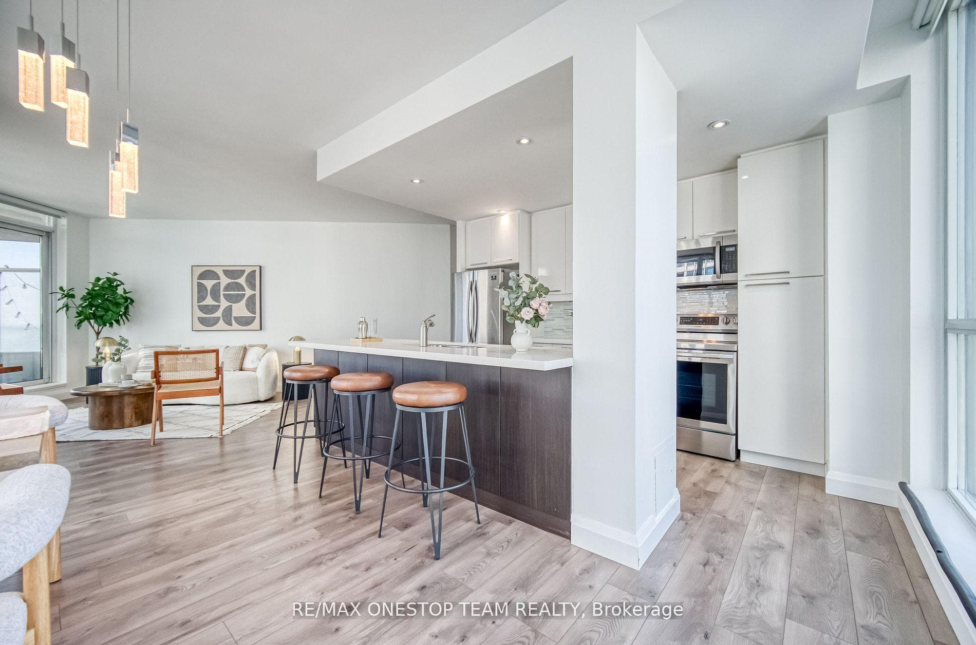 218 Queens Quay Unit 1002 photo 15