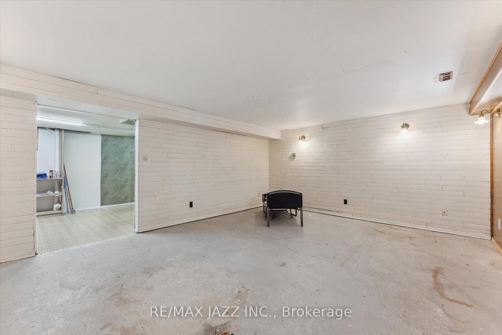 8 Carey Crescent photo 23