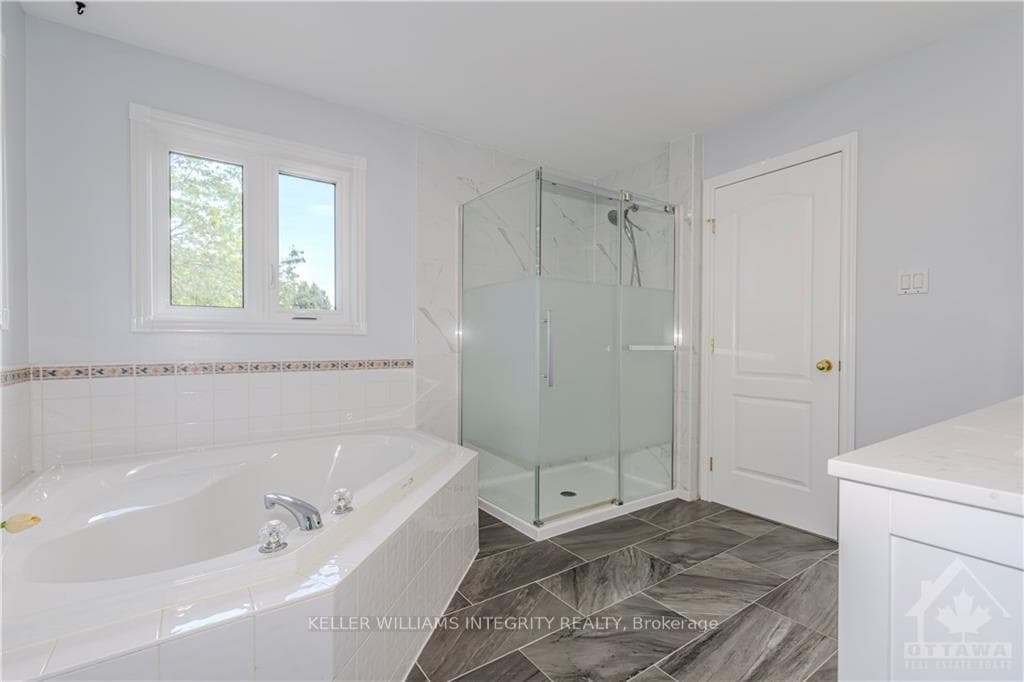 212 REDPATH Drive photo 21