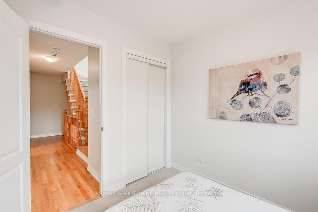 3048 Silvertip Common N/A photo 25