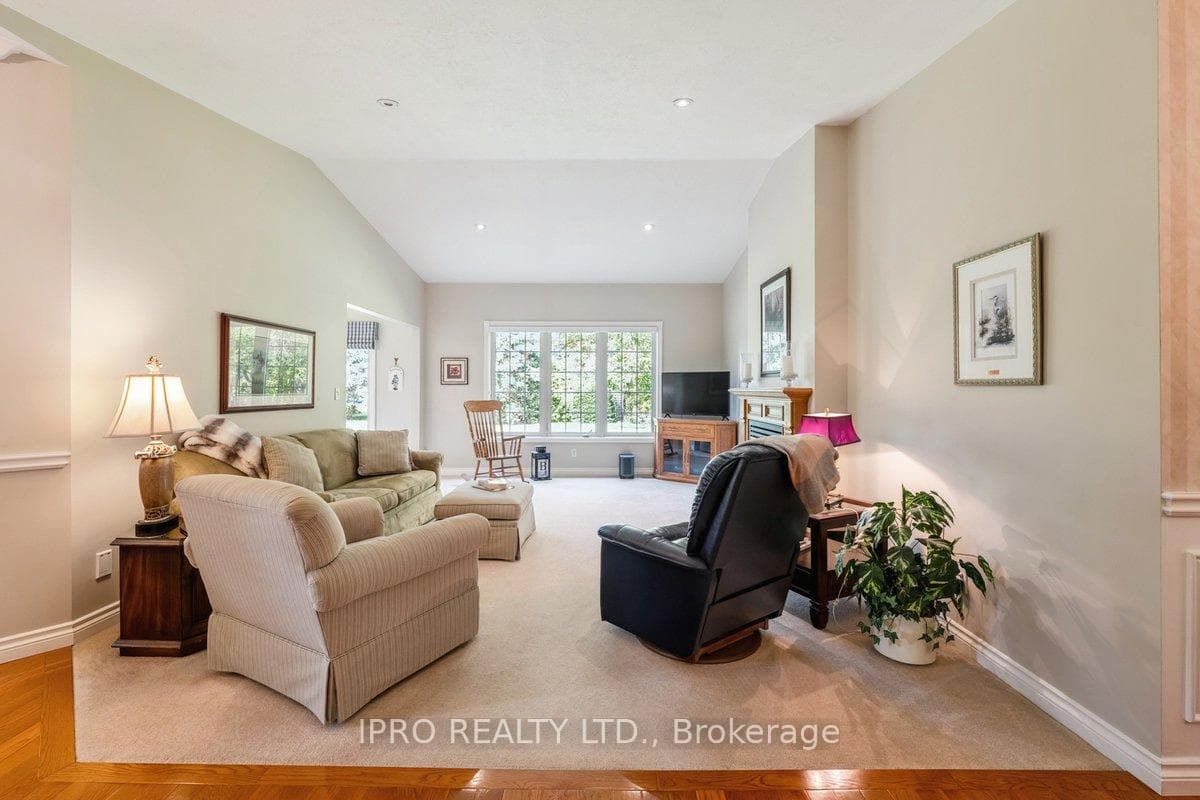9 Barnes Farm Road photo 12
