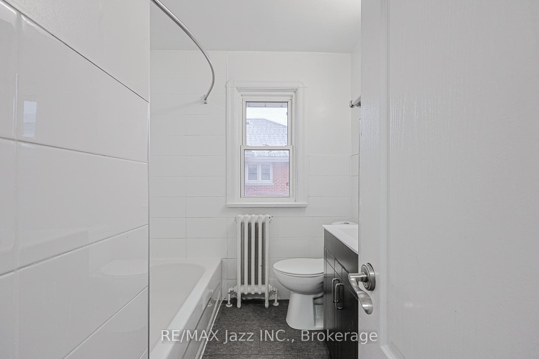 366 Mary Street Unit 4 photo 28