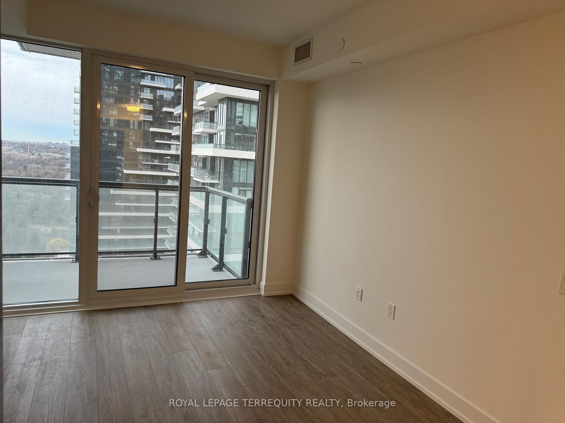 30 Inn on the Park Drive Unit 2611 photo 14