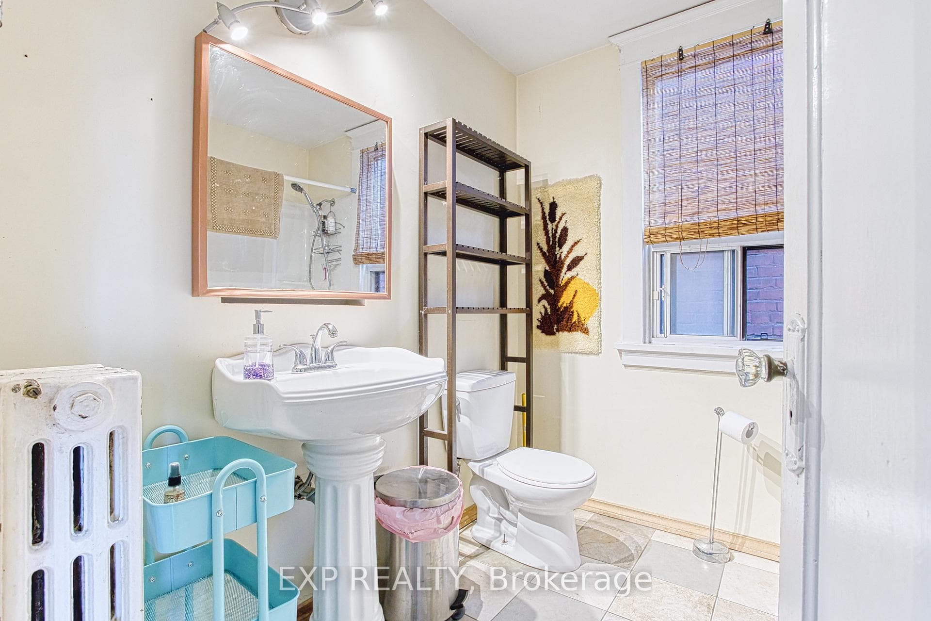 579 Wilson Street photo 13