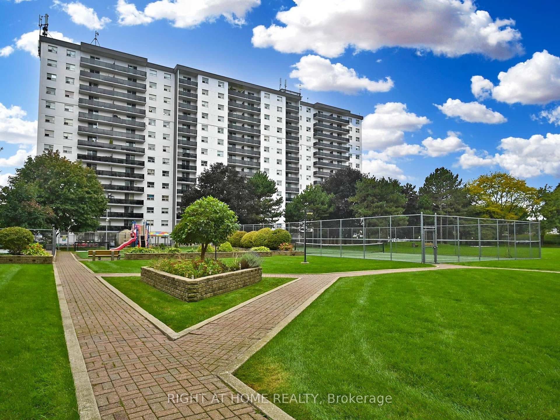 1100 Caven Street Unit 1004 photo 2