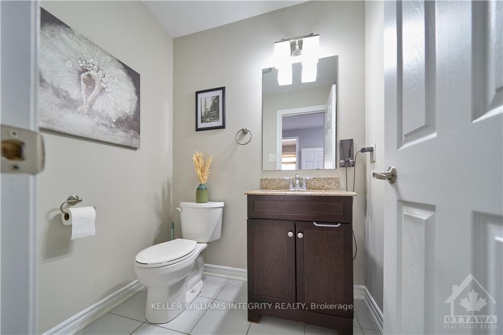 540 DUNDONALD Drive photo 14