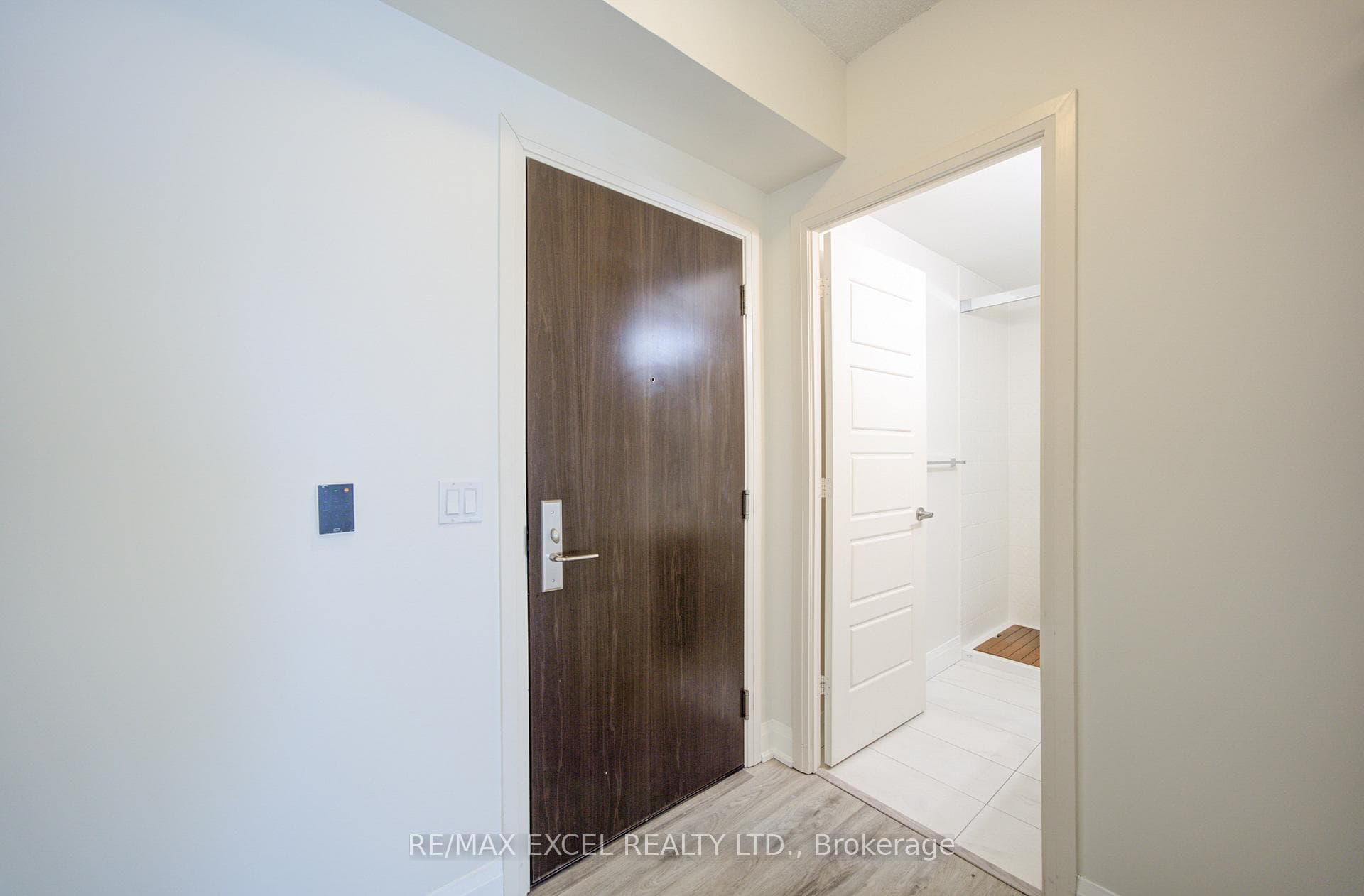 68 Canterbury Place Unit 1105 photo 8