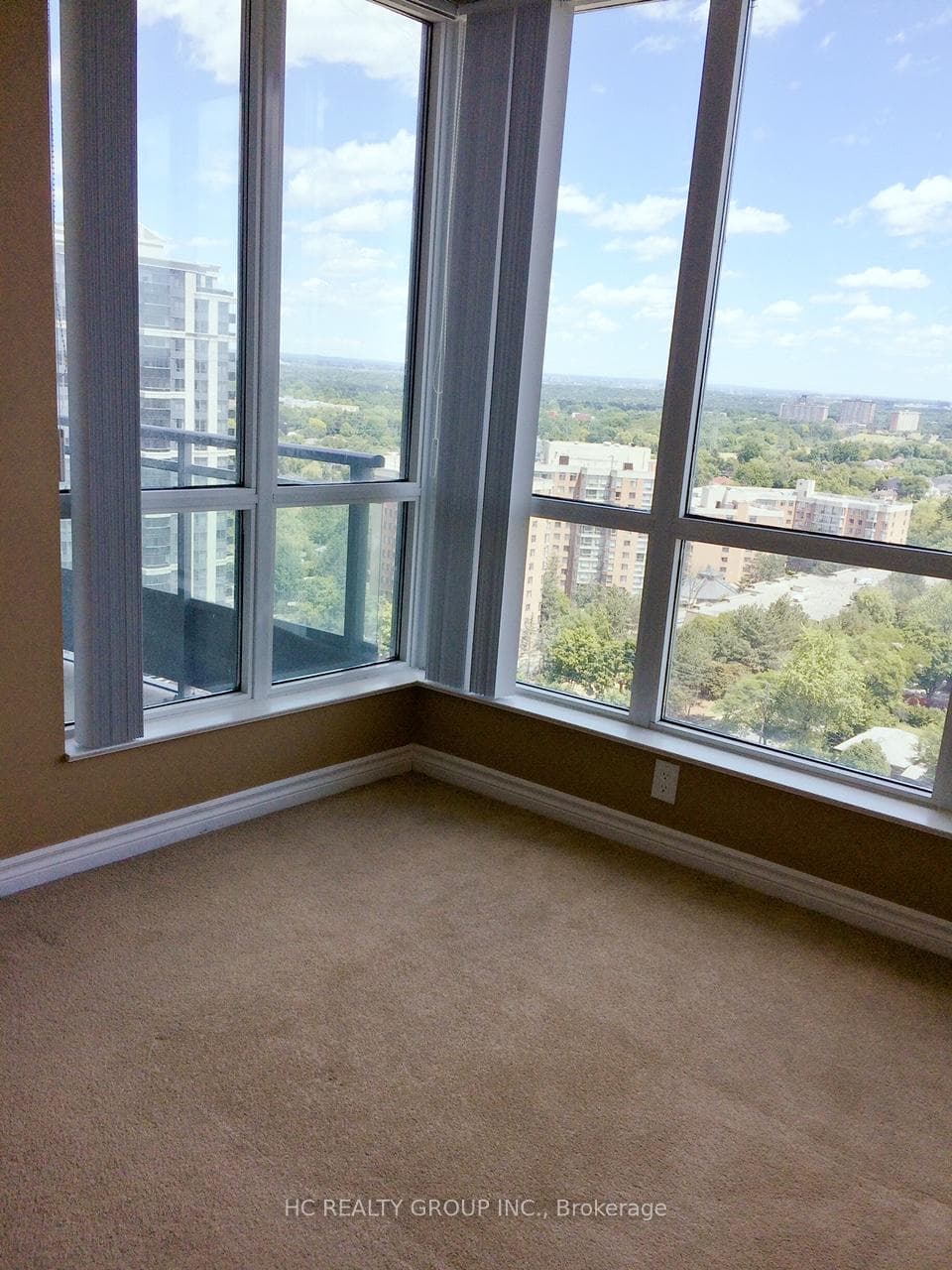 18 Holmes Avenue Unit 1815 photo 4