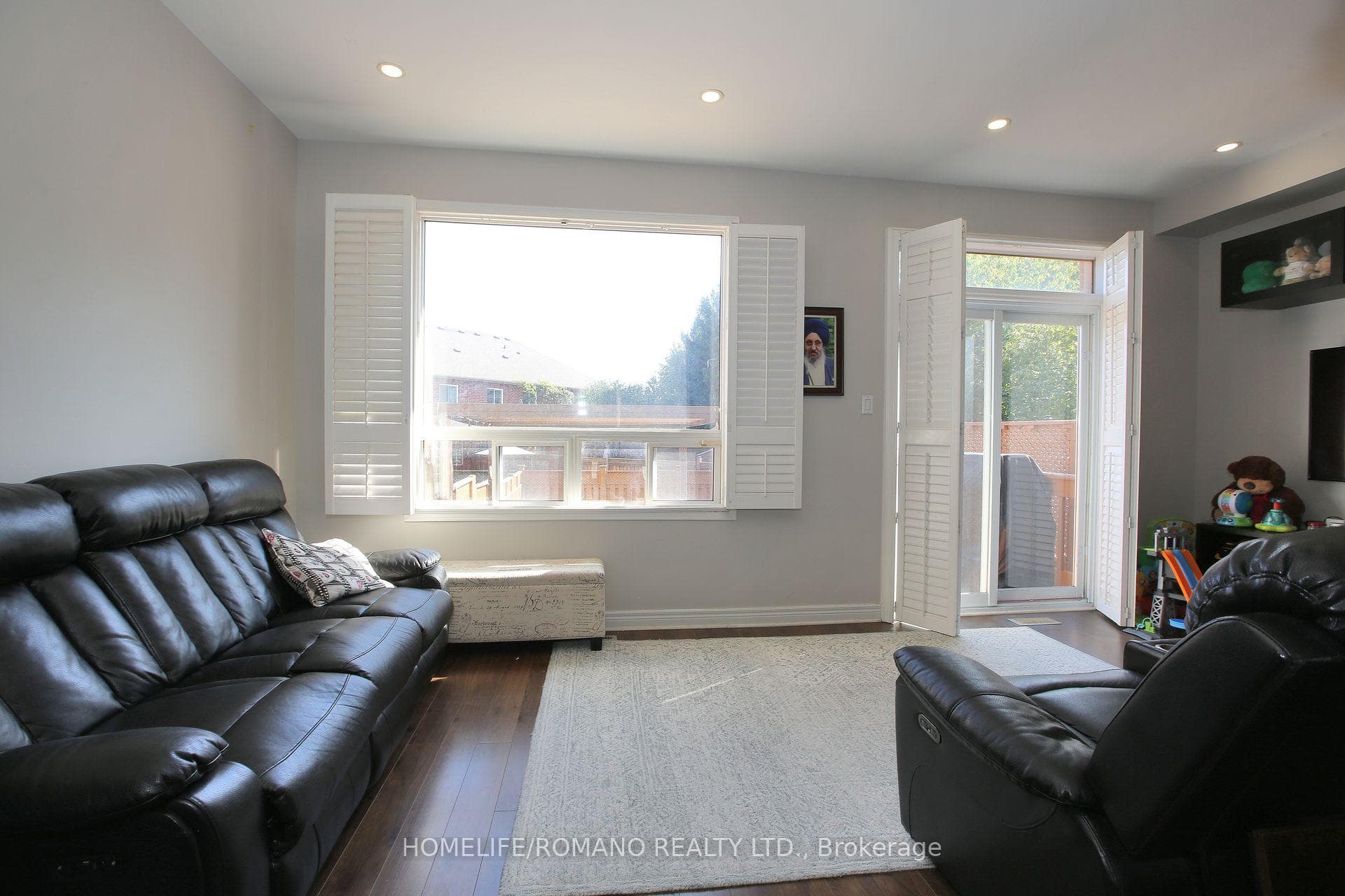37 Ridgeway Court photo 6