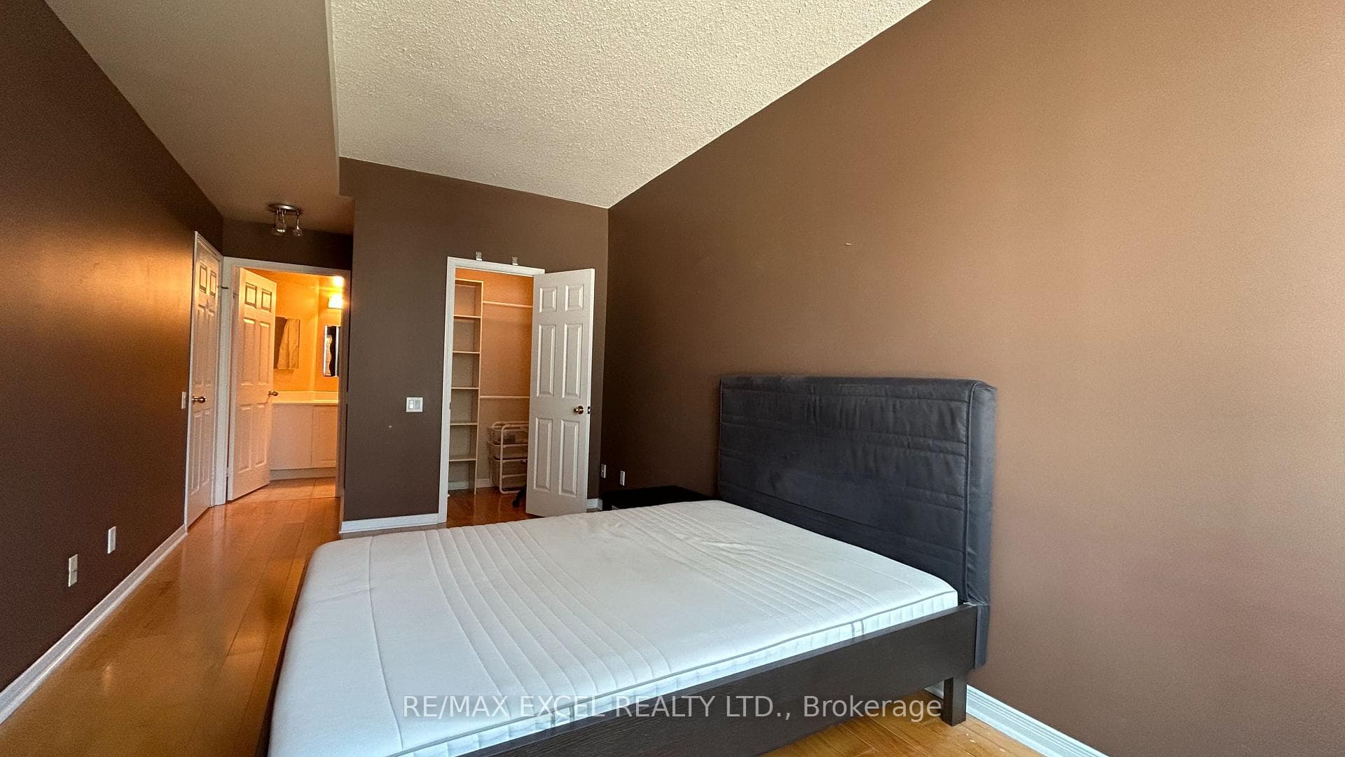 33 Empress Avenue Unit 508 photo 8