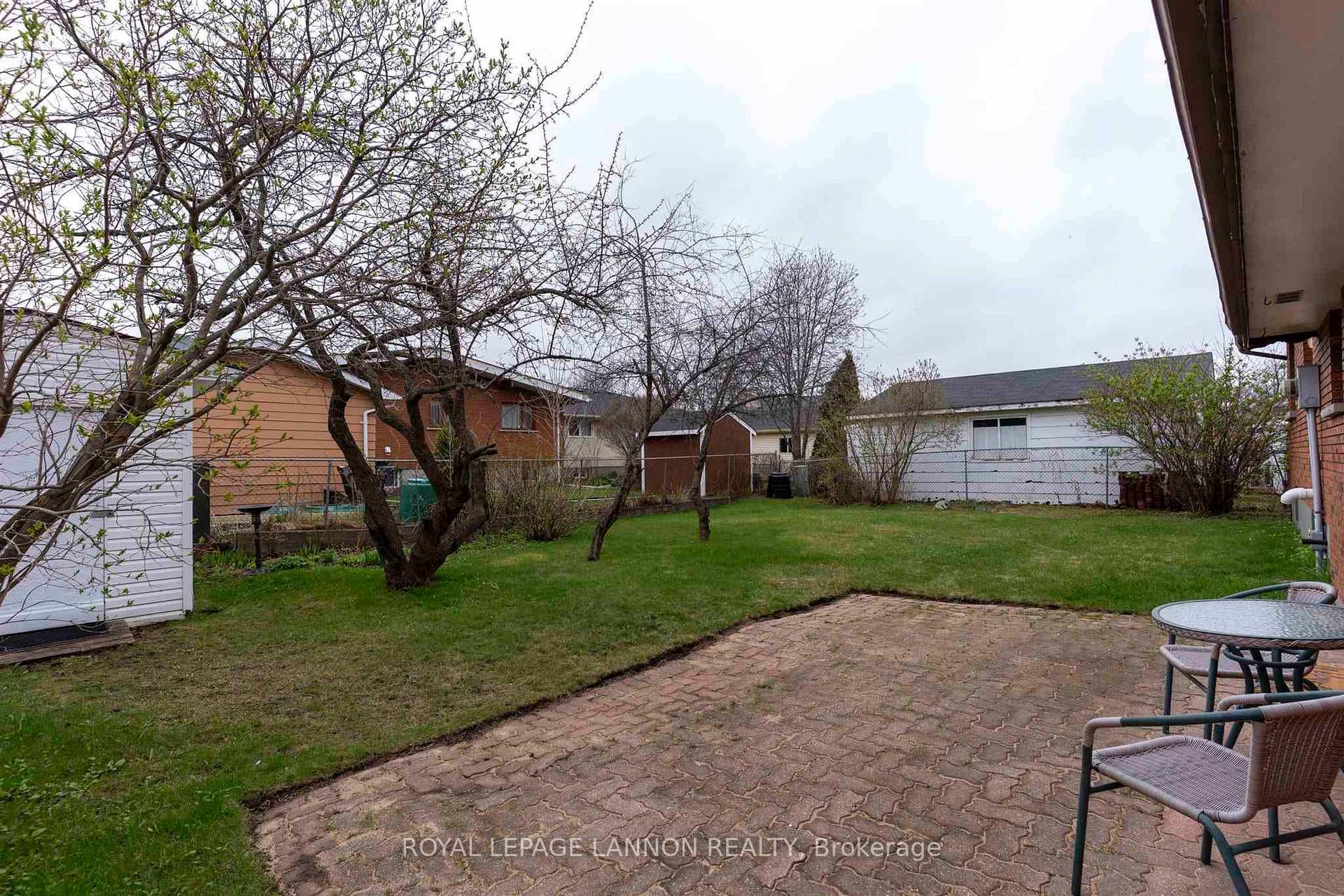 224 Anten Street photo 36