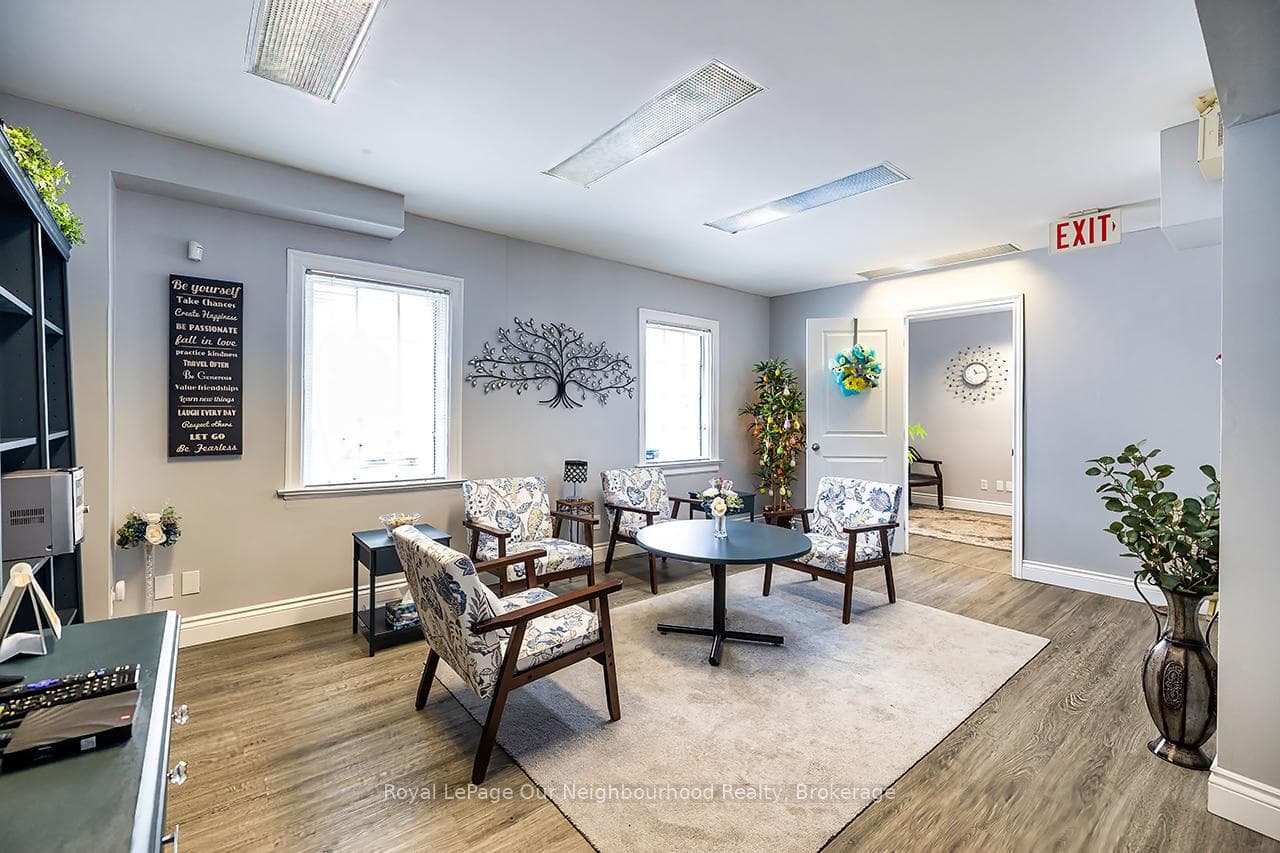 71 Albert Street photo 18