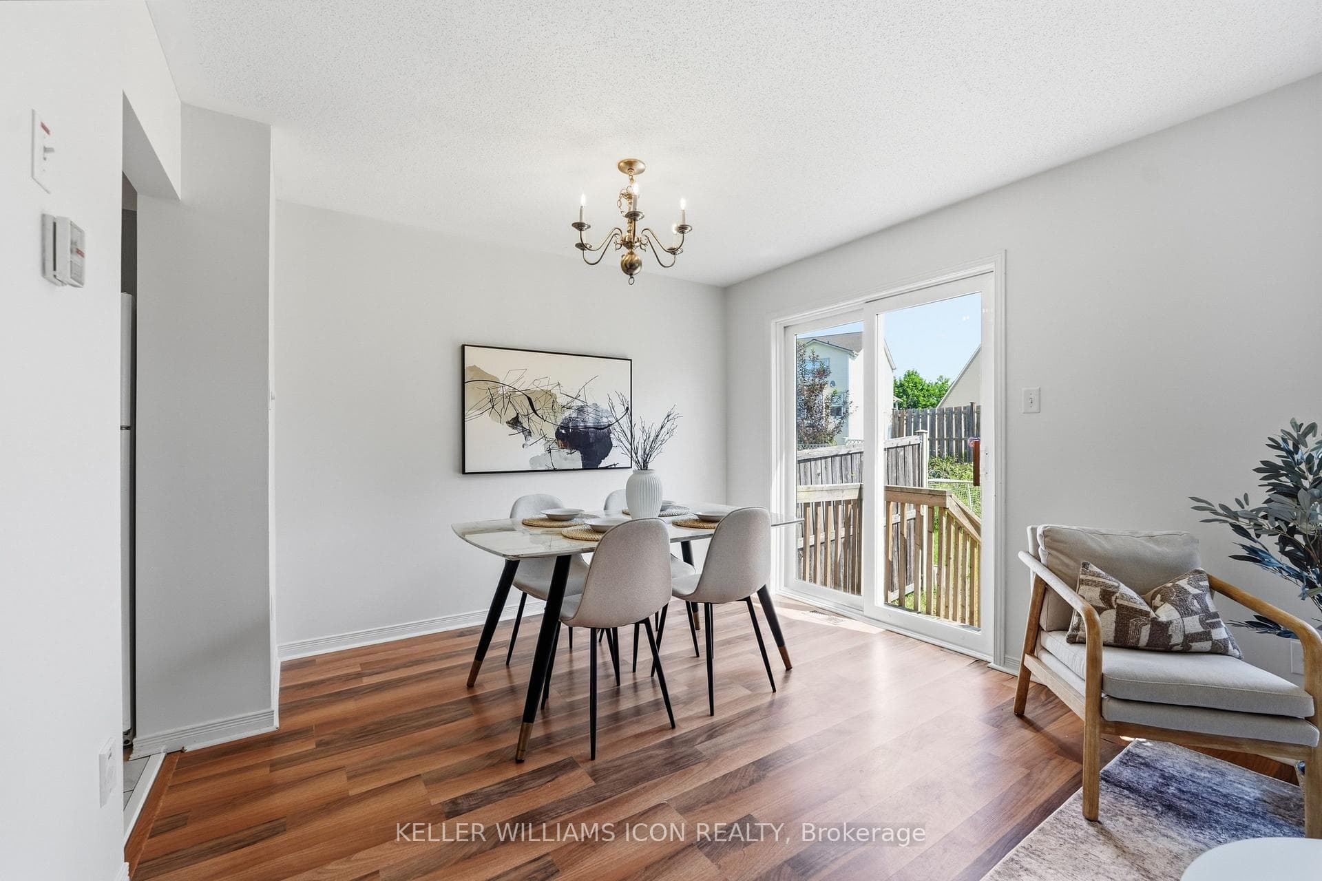 472 Claridge Drive photo 13