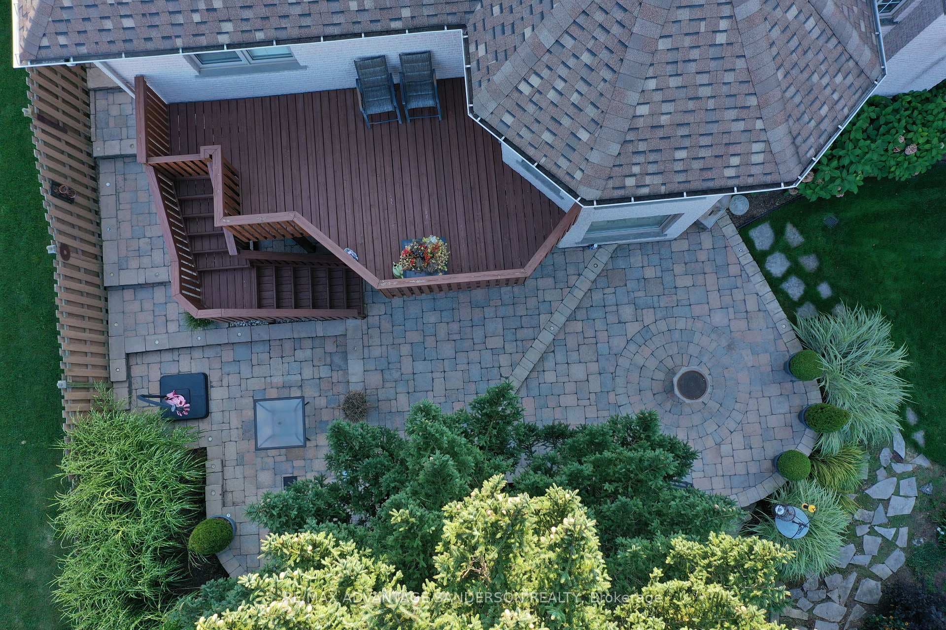 50 Stone Ridge Crescent photo 8
