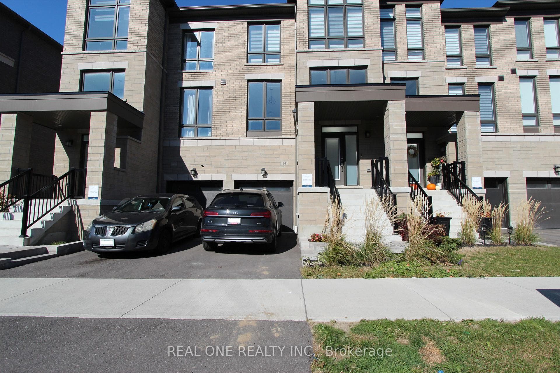 14 Douet Lane photo 1