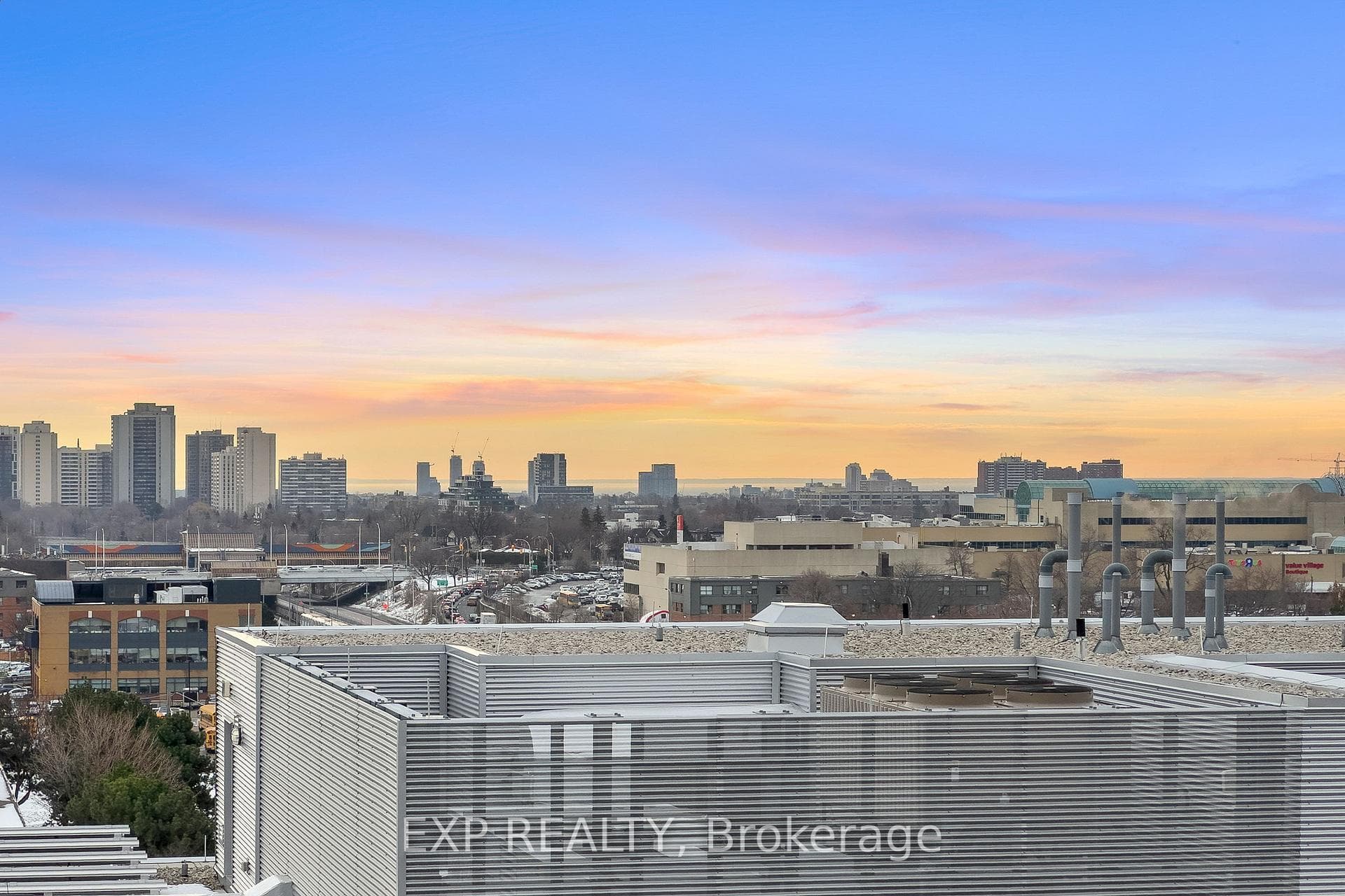 120 Varna Drive Unit 1117 photo 38