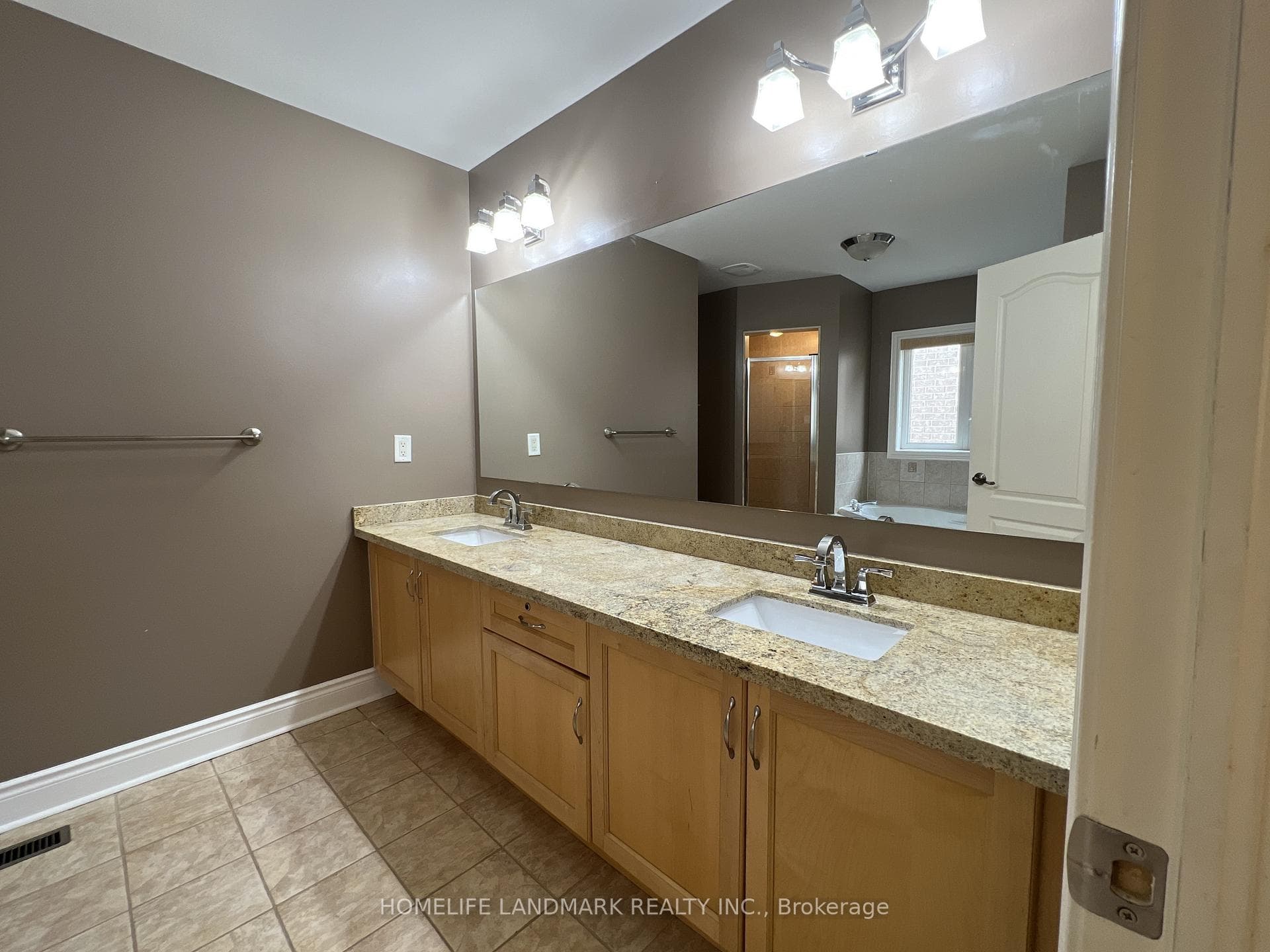 Master Ensuite