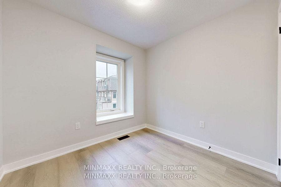 445 Ontario Street Unit 4 photo 31