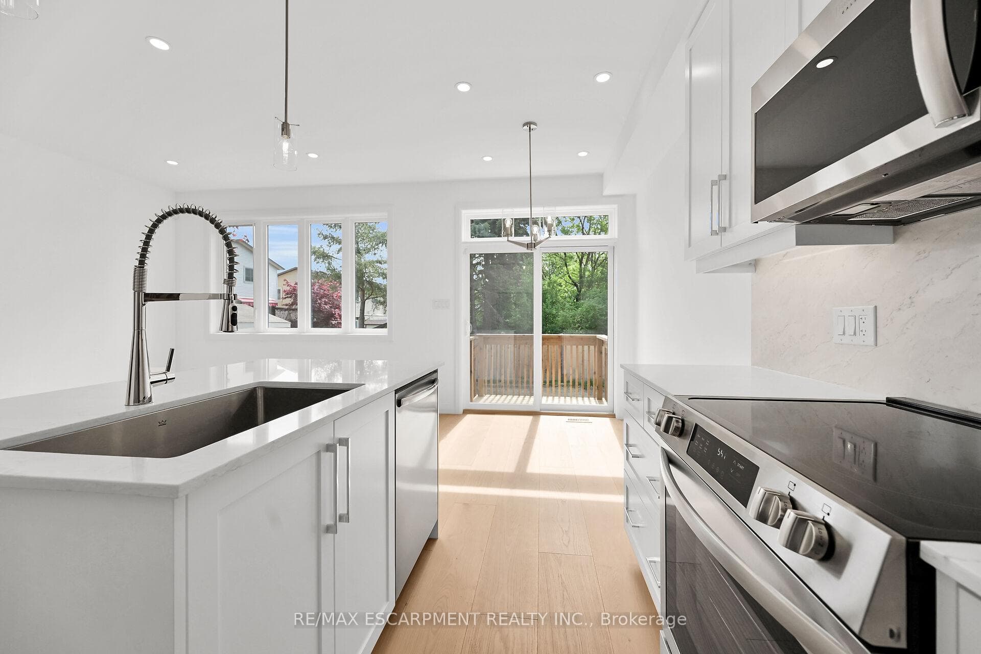 35 Kingfisher Drive photo 17