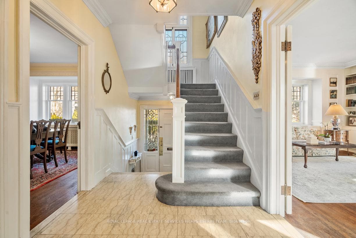 106 Douglas Drive photo 3