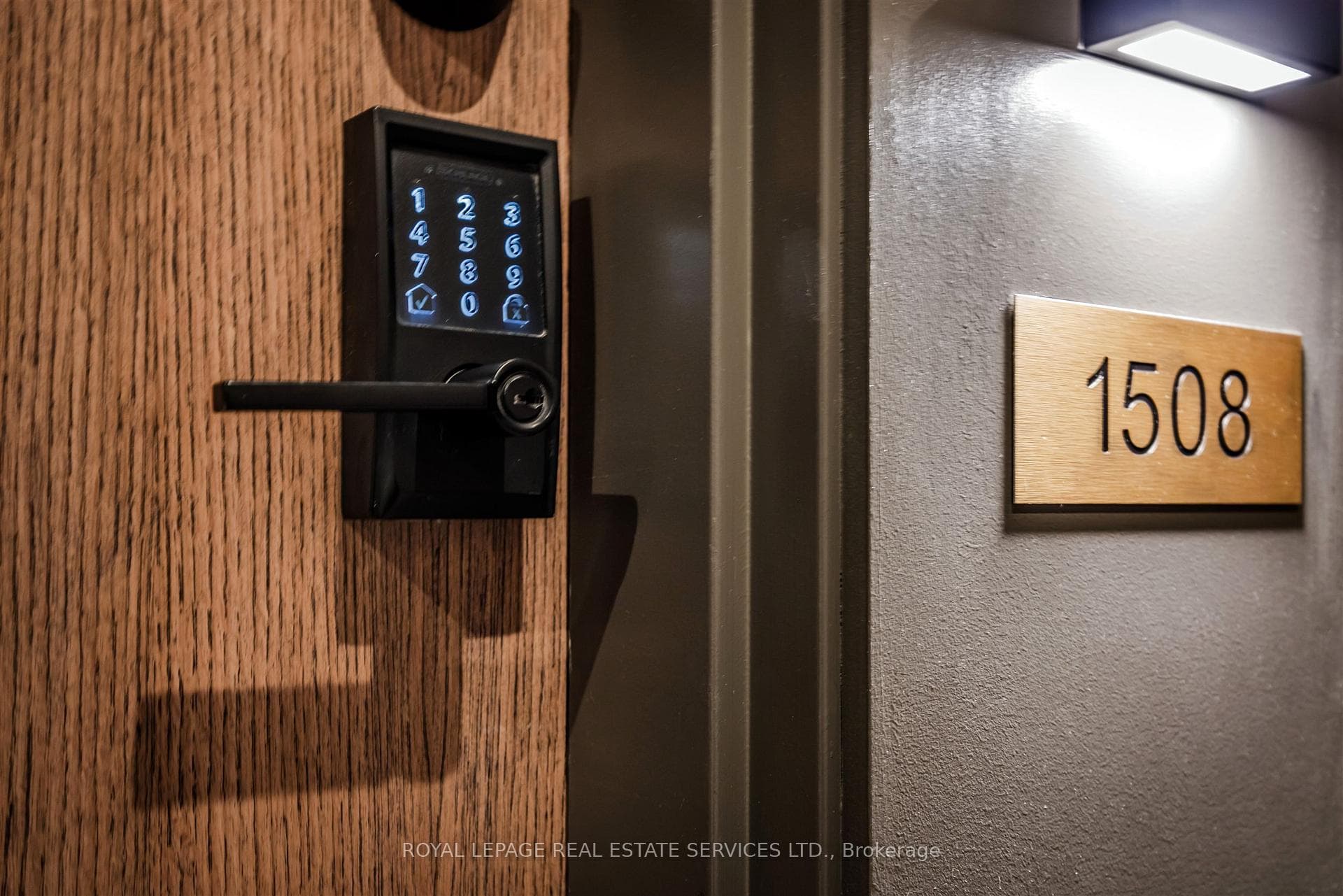 1035 Southdown Road Unit 1508 photo 19