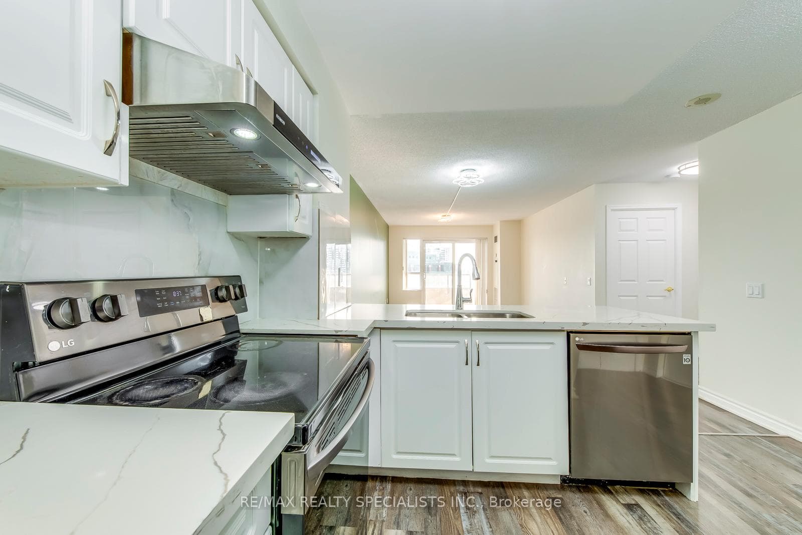 25 Kingsbridge Garden Circle Unit 1127 photo 15