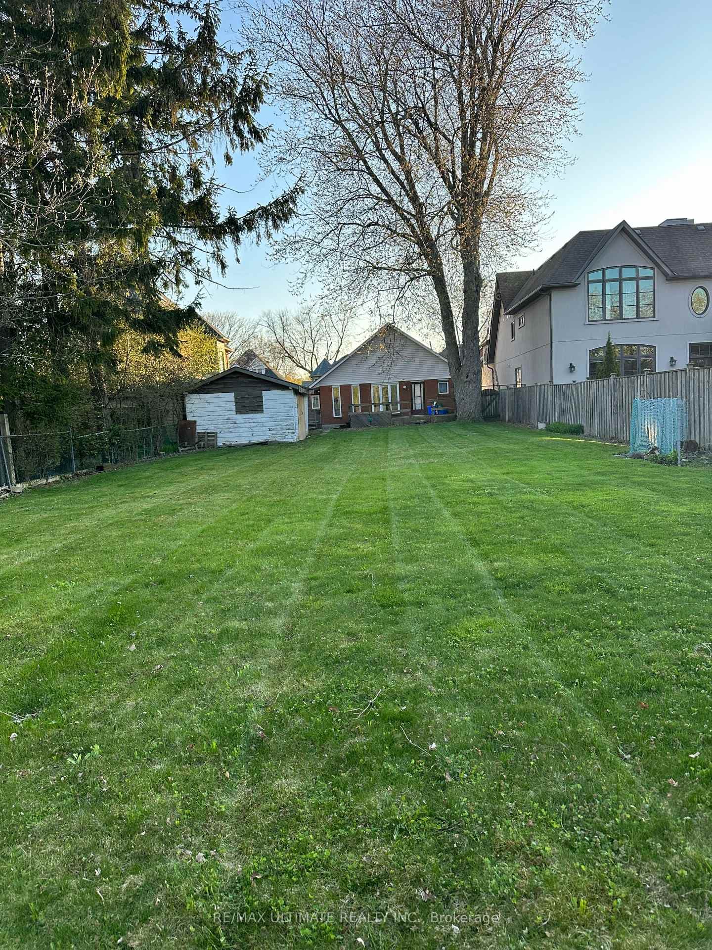 467 Poplar Avenue photo 32