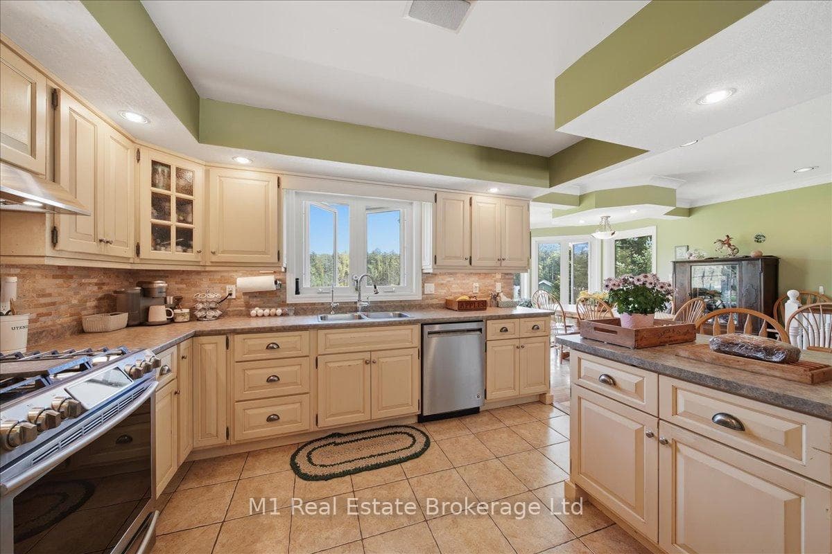 60 Hamer Bay Road photo 11
