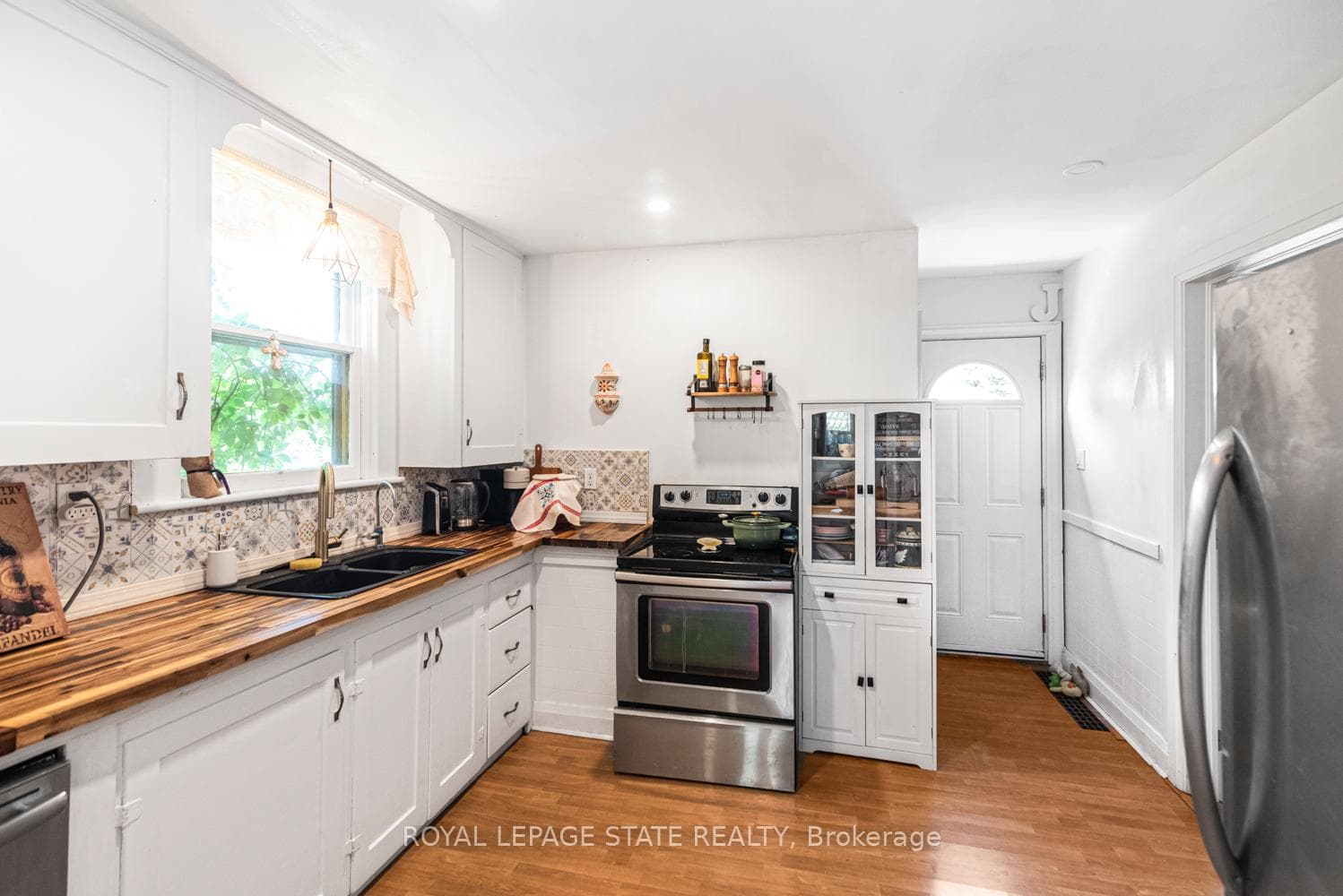 52 Cameron Avenue photo 21