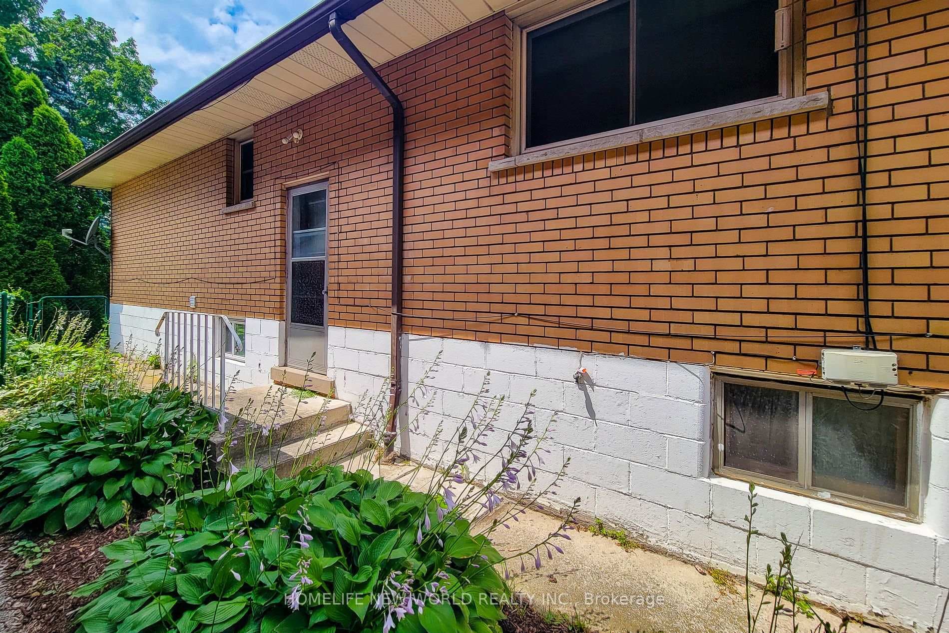 138 Rifle Range Road photo 17