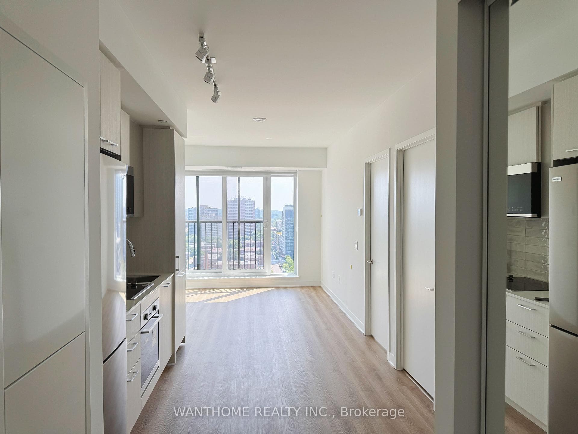 10 Oak Street Unit 1602 photo 2