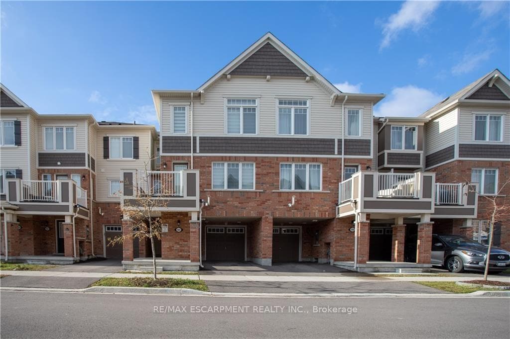 560 Allport Gate photo 2