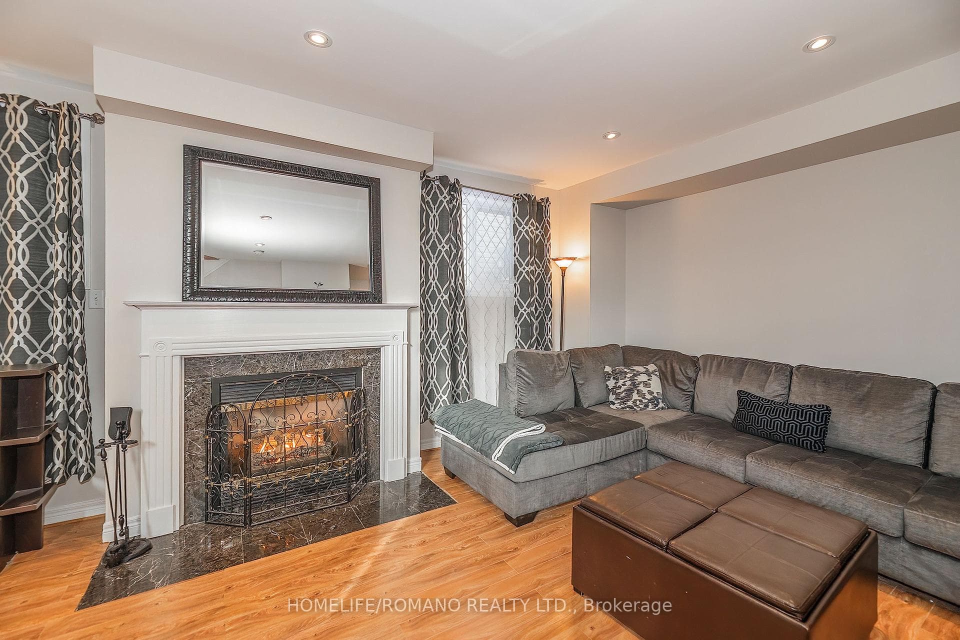 25 Bedell Crescent photo 35