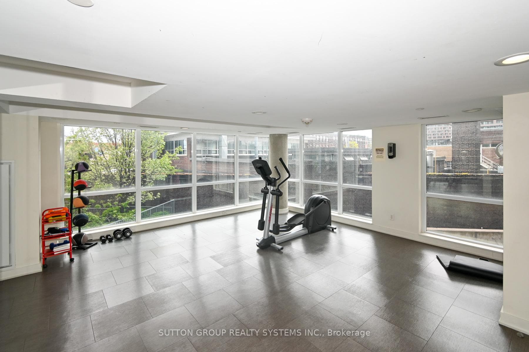 20 Joe Shuster Way Unit 705 photo 18