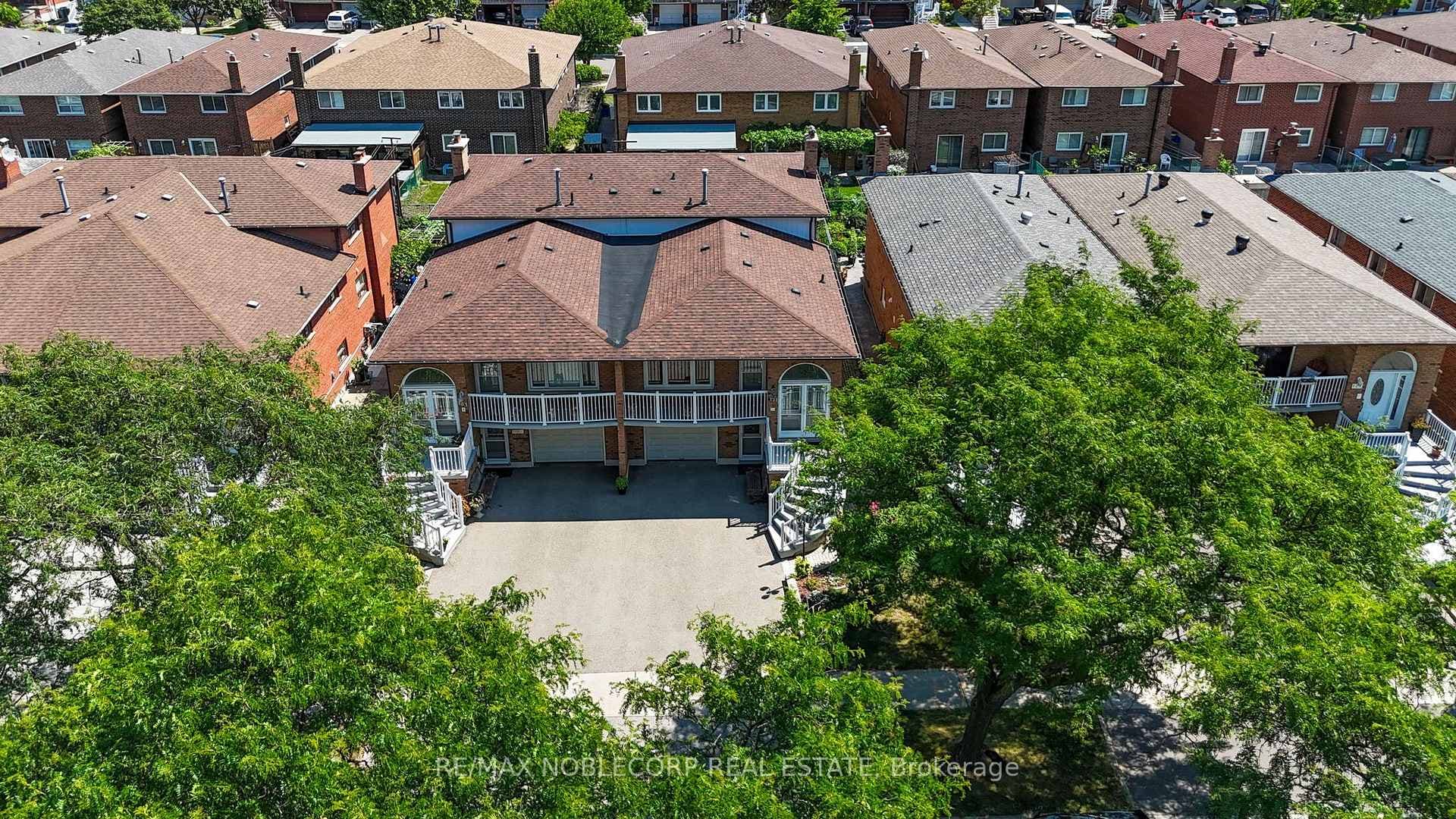 131 Yatescastle Drive photo 3