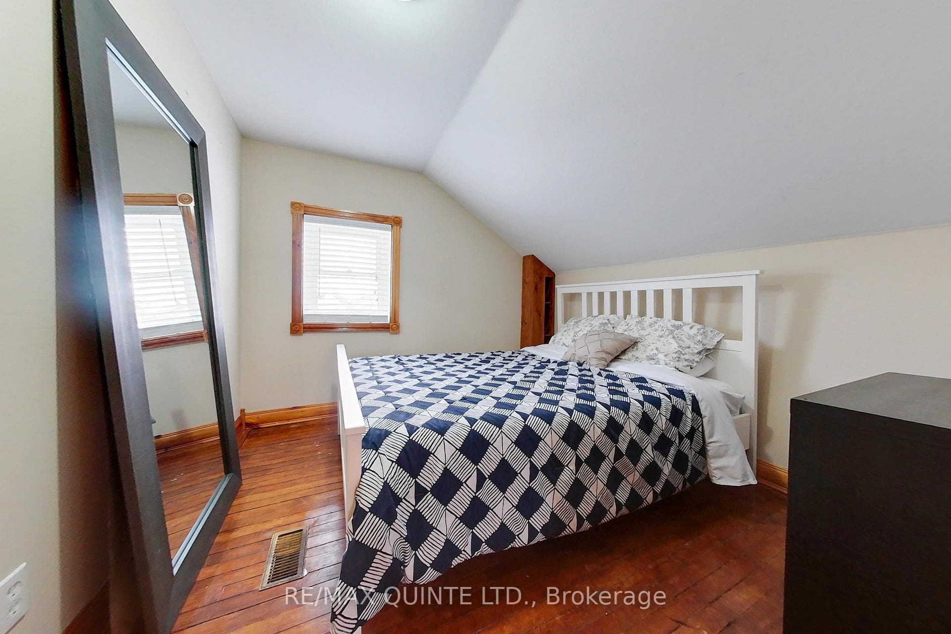 86 SOUTH GEORGE Street photo 24