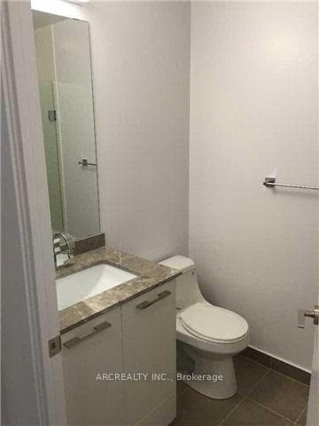 9471 Yonge Street Unit 740 photo 20