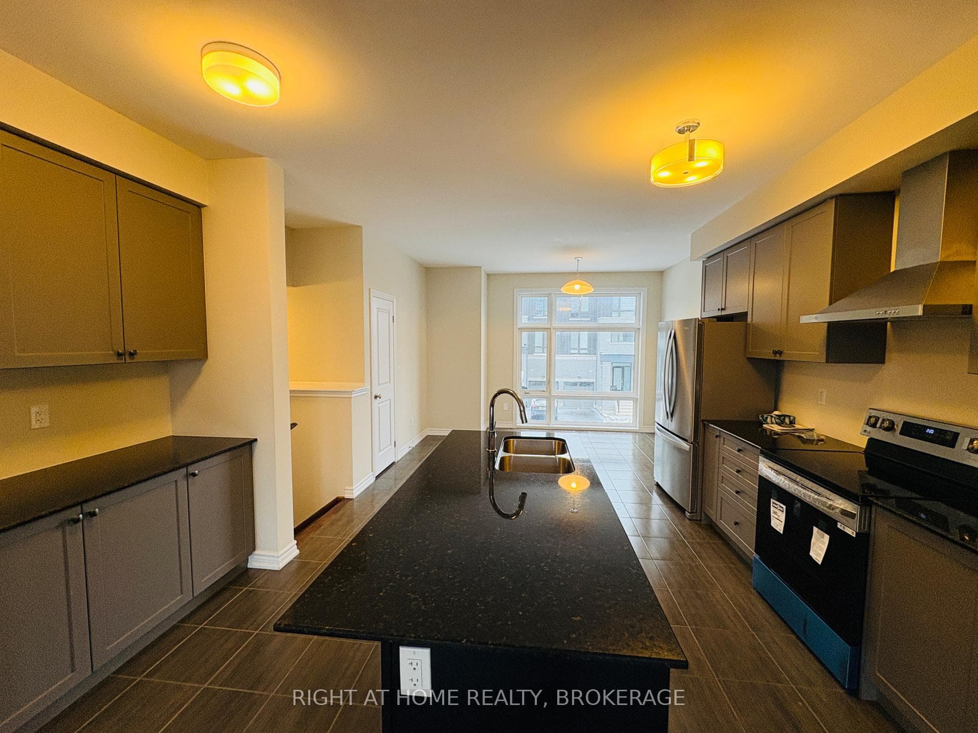 54 Douet Lane photo 12