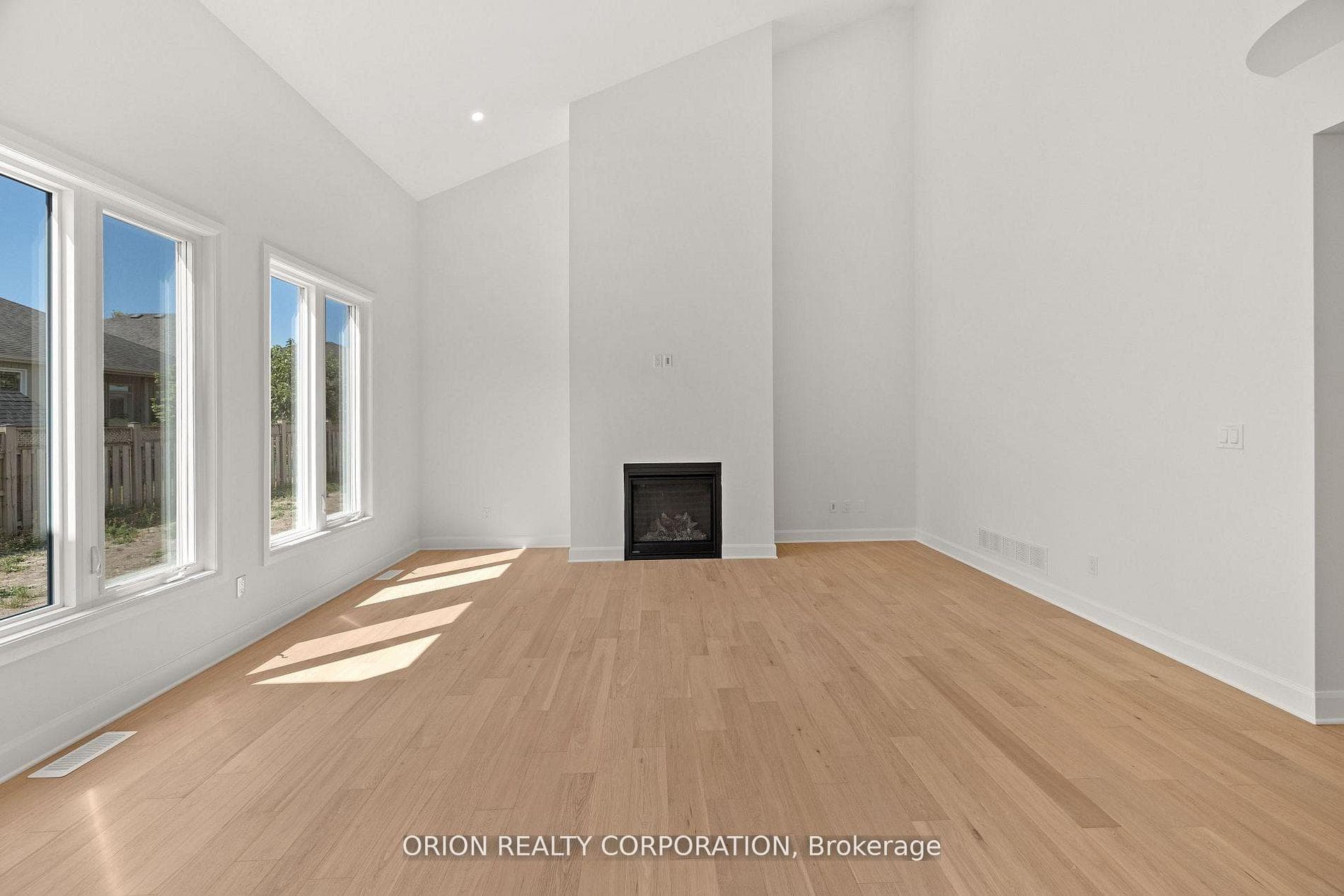 929 Goodwin Drive photo 10