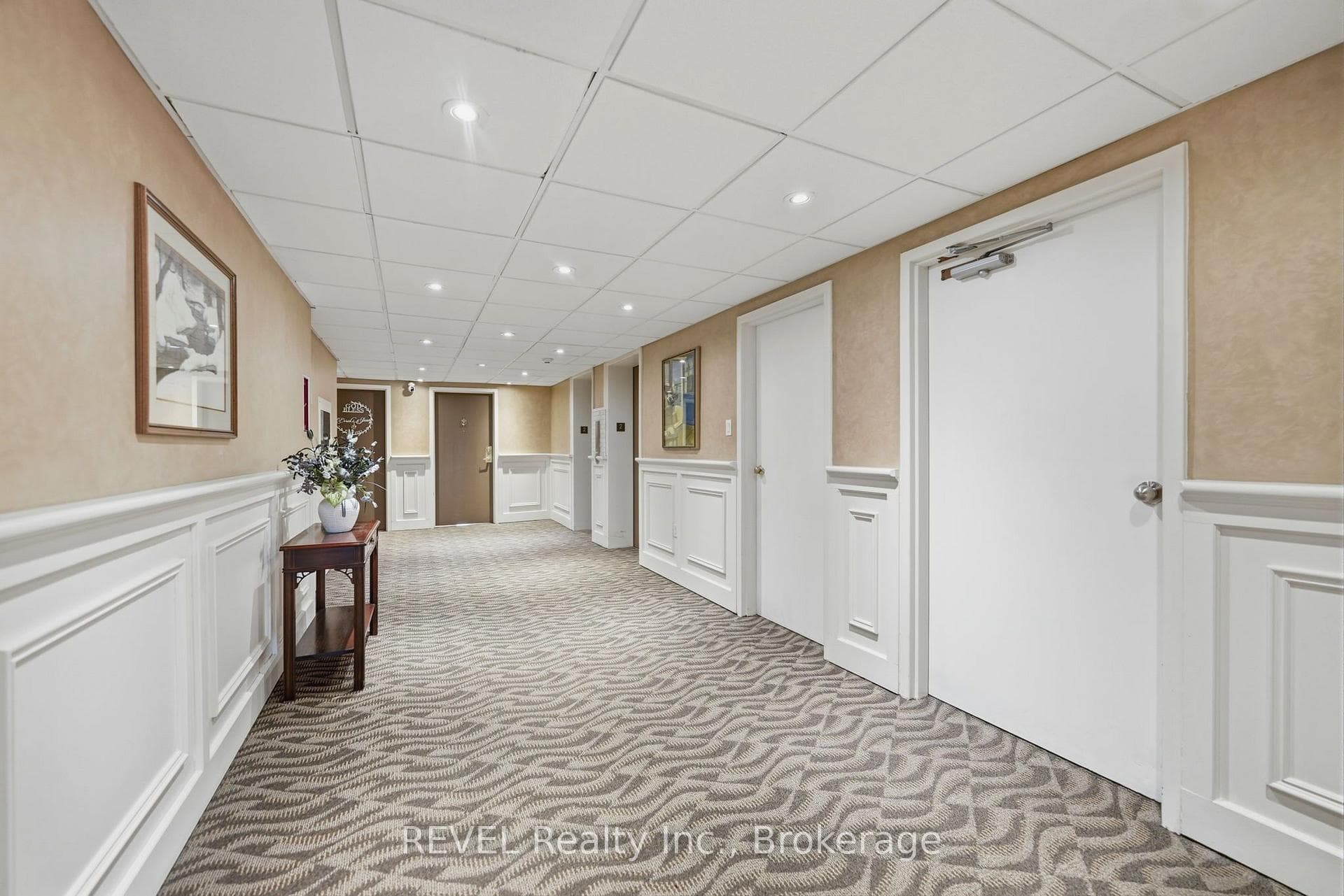 2nd Flr Hallway