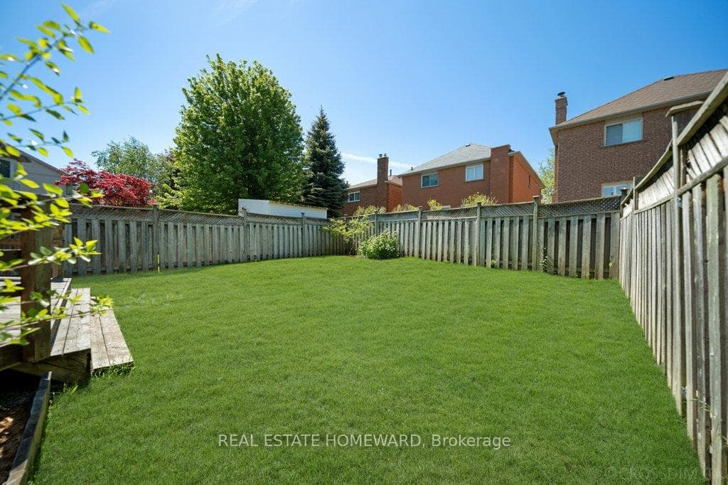 5908 Leeside Crescent photo 18