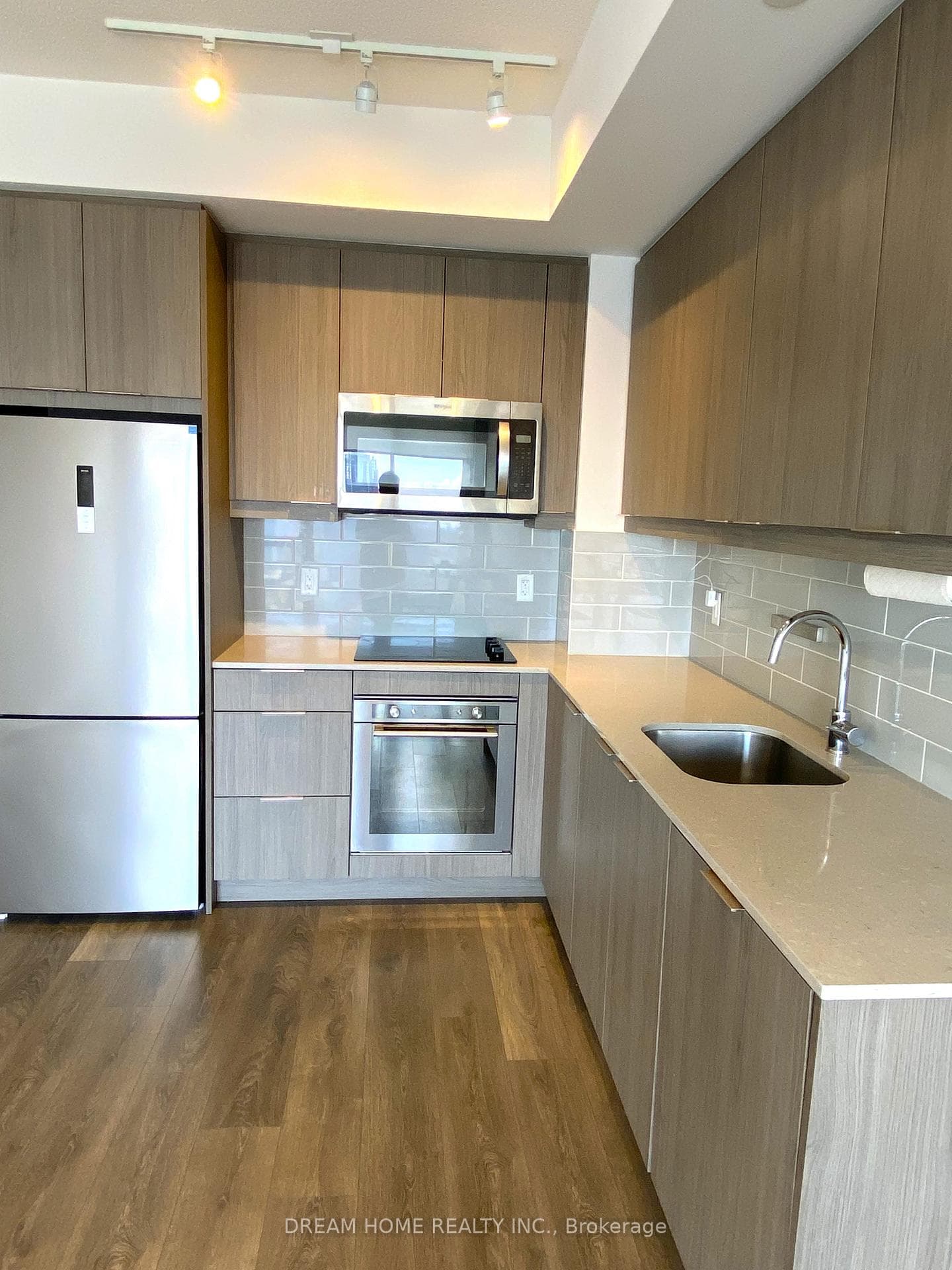 32 Forest Manor Road Unit 2705 photo 6