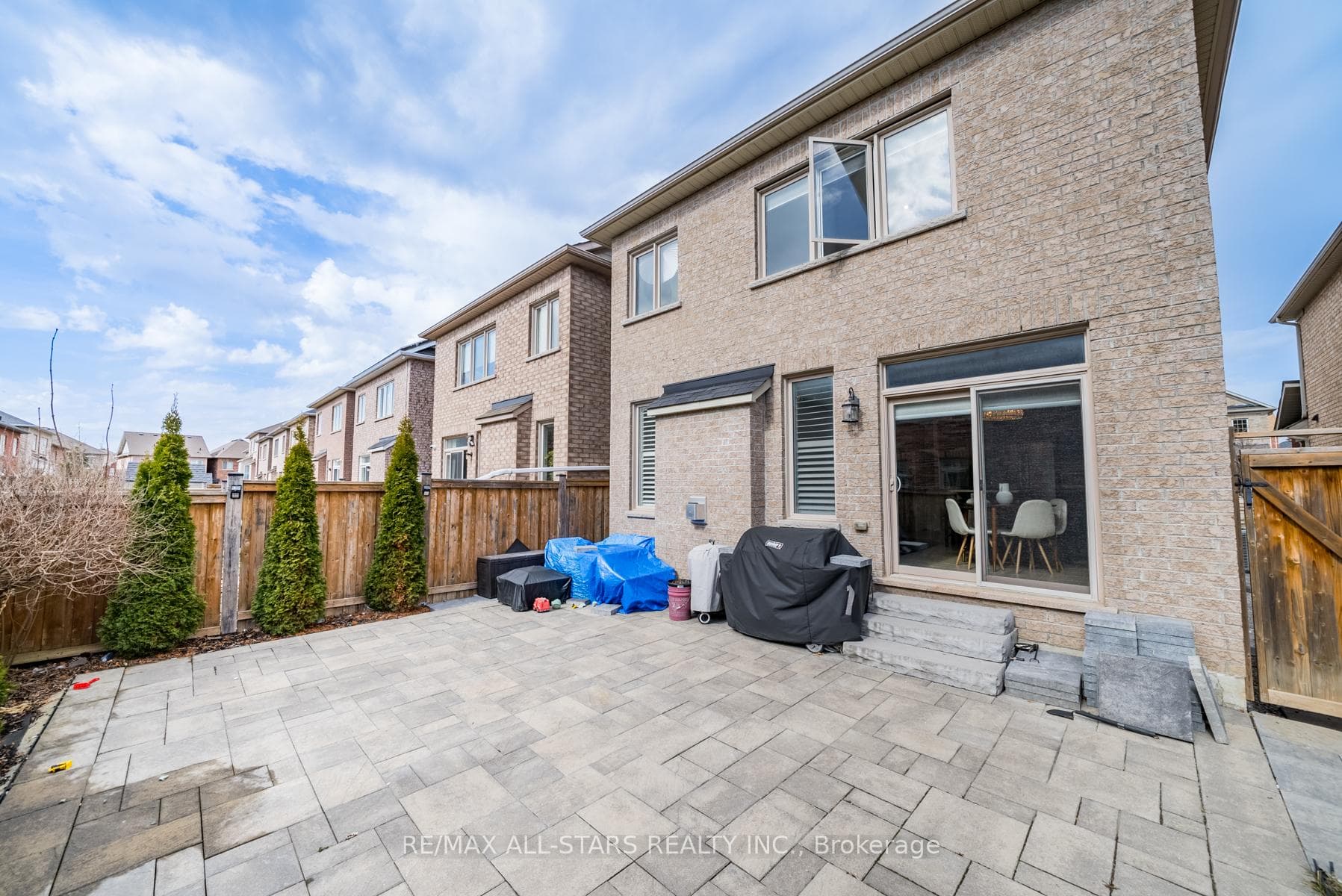 144 Durhamview Crescent photo 38
