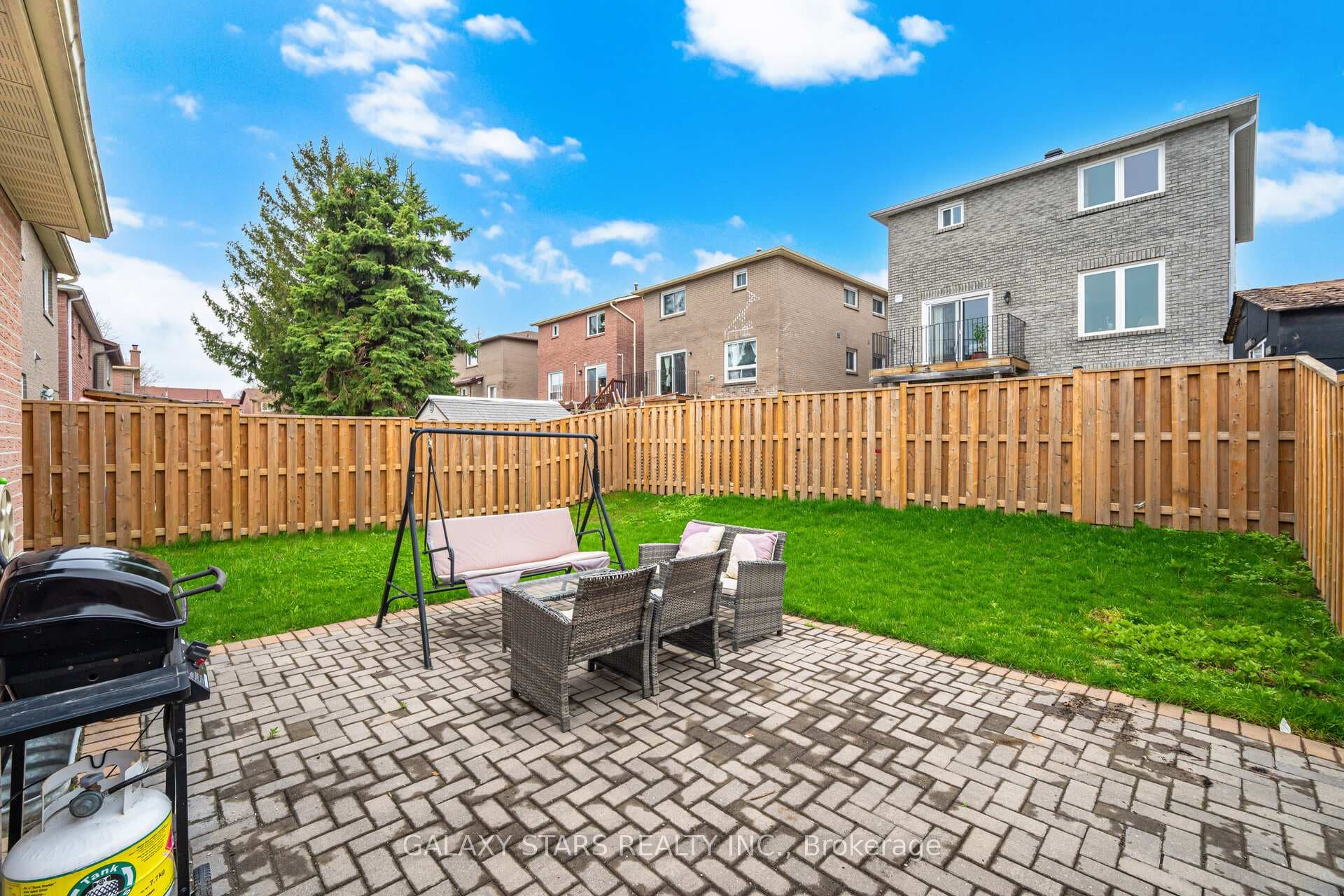 19 Ingleton Boulevard photo 46